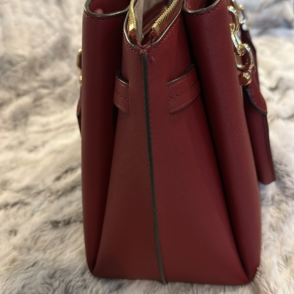 Michael Kors “Rochelle” Deep Wine Red Saffiano Shoulder Bag, Missing strap. - Picture 2 of 6
